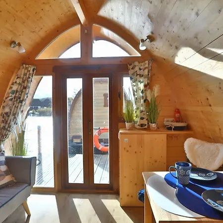 Hotel na wodzie Hausboot Stoertebecker *