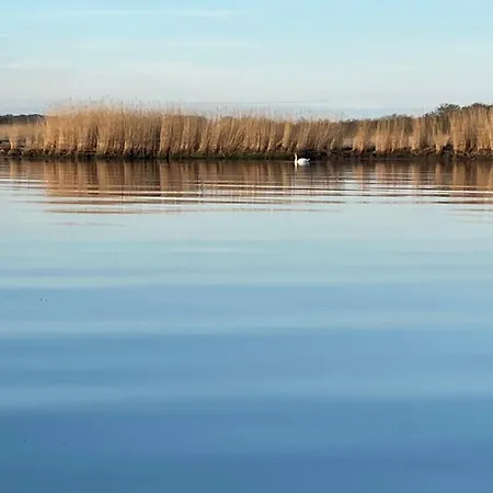 Hausboot Stoertebecker ספינת מלון